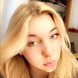 Meet your Posher, Ally